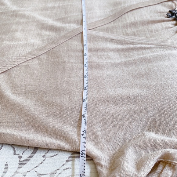 Carriere Studio Beautiful Lightweight Beige Wrap - Picture 9 of 14